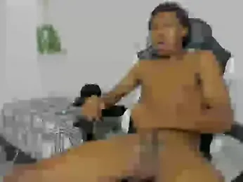 Jax_Maliq webcam model stream image