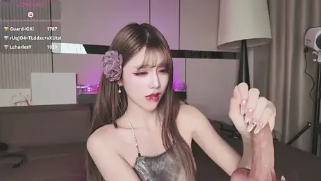 Kiki--2025 webcam stripchat model stream image