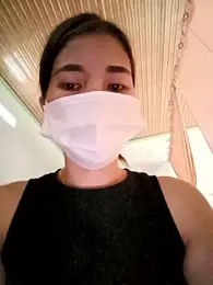 M_yiyi webcam model stream image