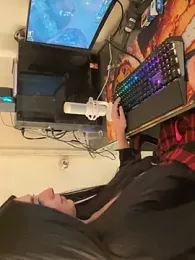 Felicia_smok3 webcam model stream image