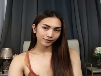 YomeeStone webcam model stream image