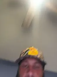 HungStr8Lightskin webcam model stream image