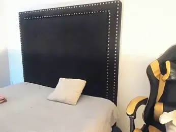 LoganNRose webcam stripchat model stream image