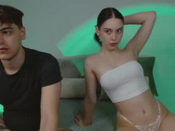 loyliksi webcam model stream image