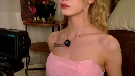 BellaSecrettt webcam stripchat model stream image