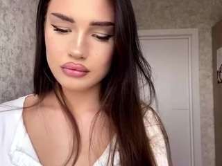meridithkinnier webcam model stream image