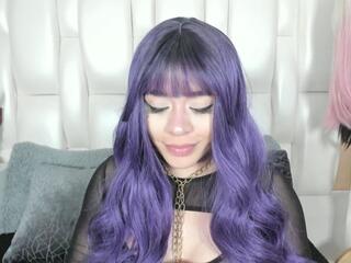 Mizuki Young webcam model stream image