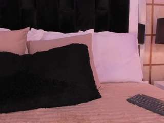 gretavelvet webcam model stream image