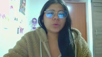 Dulce_cloee webcam model stream image