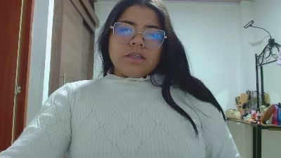 Dulce_cloee webcam model stream image