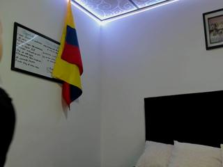 Drake Thomsoon webcam model stream image
