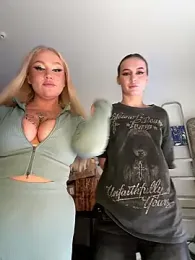 RollDolls webcam model stream image