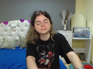 Tina Ryder webcam model stream image