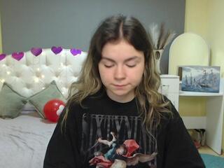 Tina Ryder webcam model stream image