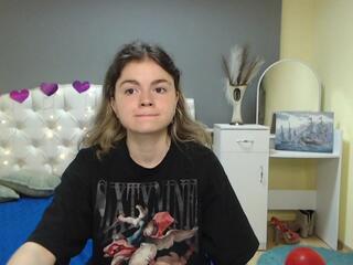 Tina Ryder webcam flirt4free model stream image