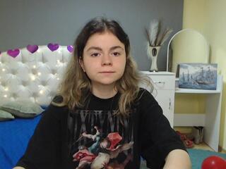 Tina Ryder webcam model stream image