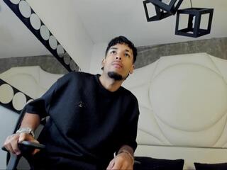 Thiago Ferreti webcam model stream image