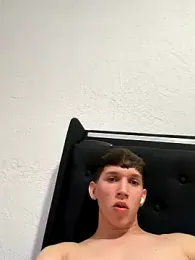 Jose_rz webcam stripchat model stream image