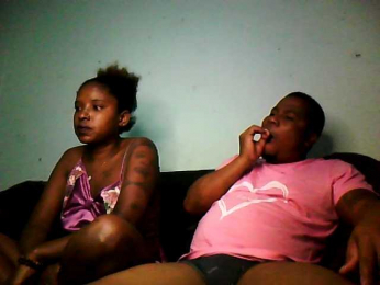 Exotiique webcam bongacams model stream image