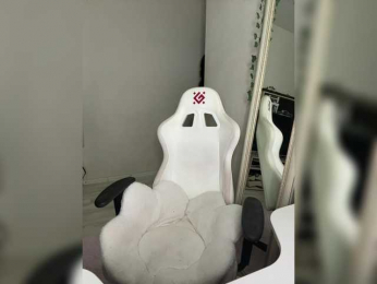 Honey_buns webcam model stream image