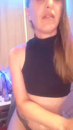 Kristycake webcam model stream image