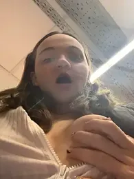 TheYourL webcam model stream image