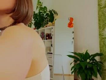 lana_sky webcam model stream image