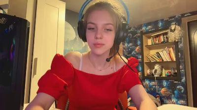 ReynaCoppage webcam model stream image