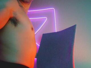Adrian Spun webcam model stream image