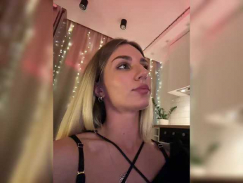 EnlivenLuv webcam bongacams model stream image