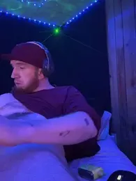 GenitalWars webcam model stream image