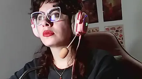 Owly_bloom webcam model stream image