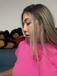 Iris_lee webcam stripchat model stream image