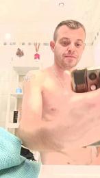 Mikacore webcam model stream image