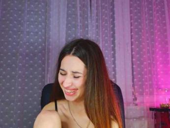 Bella-Rosee4u webcam bongacams model stream image
