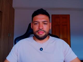 Jerome V webcam model stream image