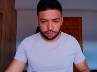 Jerome V webcam model stream image