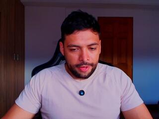 Jerome V webcam model stream image