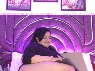 Bella Milleer webcam model stream image