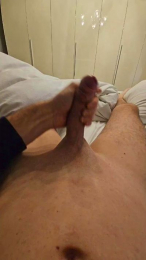 peter_hot_hot webcam cam4 model stream image