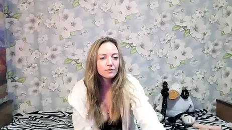 KattyLuuu webcam stripchat model stream image