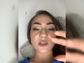 Liora69X webcam bongacams model stream image