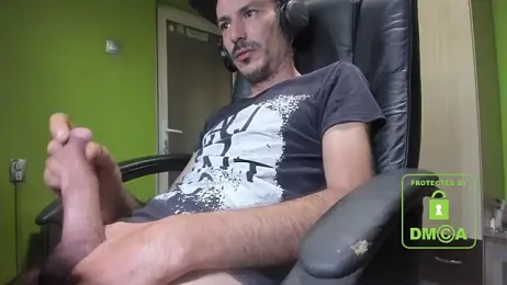 BigCumShoot webcam stripchat model stream image