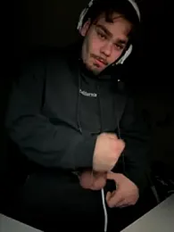 JuNIs_ webcam model stream image