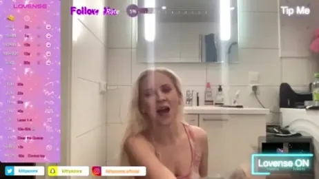 kittyazora webcam model stream image