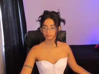 lau-fernandez webcam camsoda model stream image
