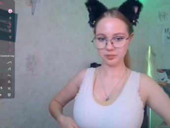 ViviVivienne webcam model stream image