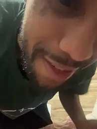 Novinhofalcon webcam model stream image