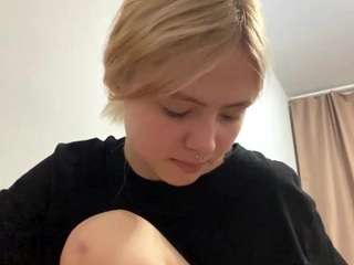 zenamelodia webcam model stream image