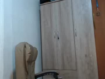 ts_adrianabrown webcam model stream image